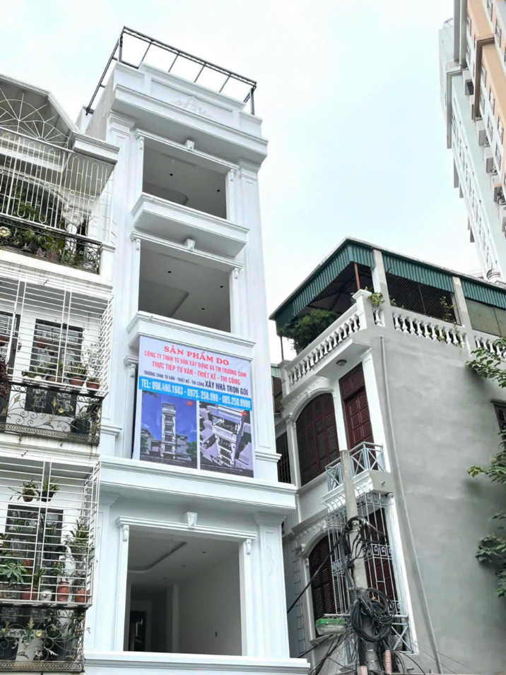 mặt tiền nhà anh Mạnh trong giai đoạn hoàn thiện